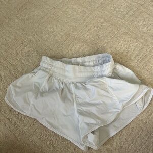 lululemon 2.5 hotty hots